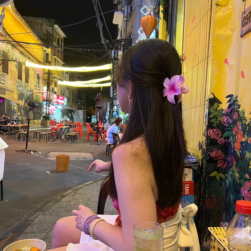 Meet your Posher, Quynh